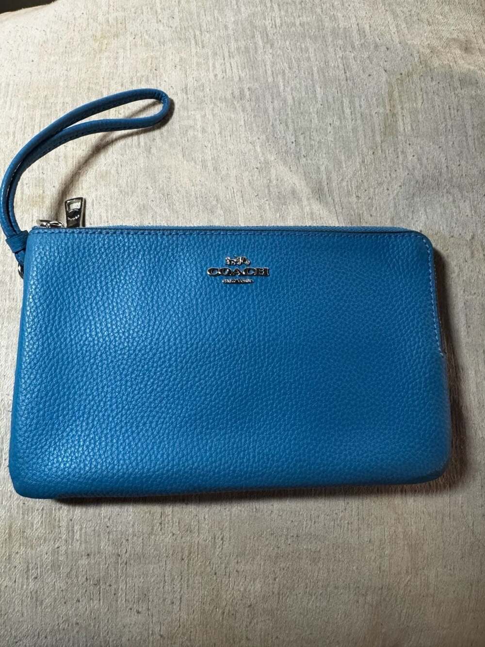 Coach pebble leather blue double zip Kutch wallet wristlet